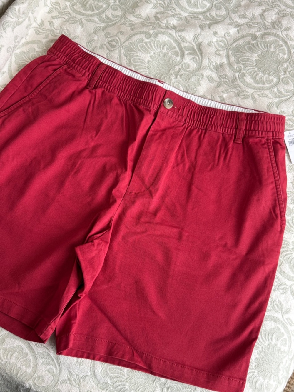 Old Navy Men's Red Flat Front Elastic-Waist Shorts